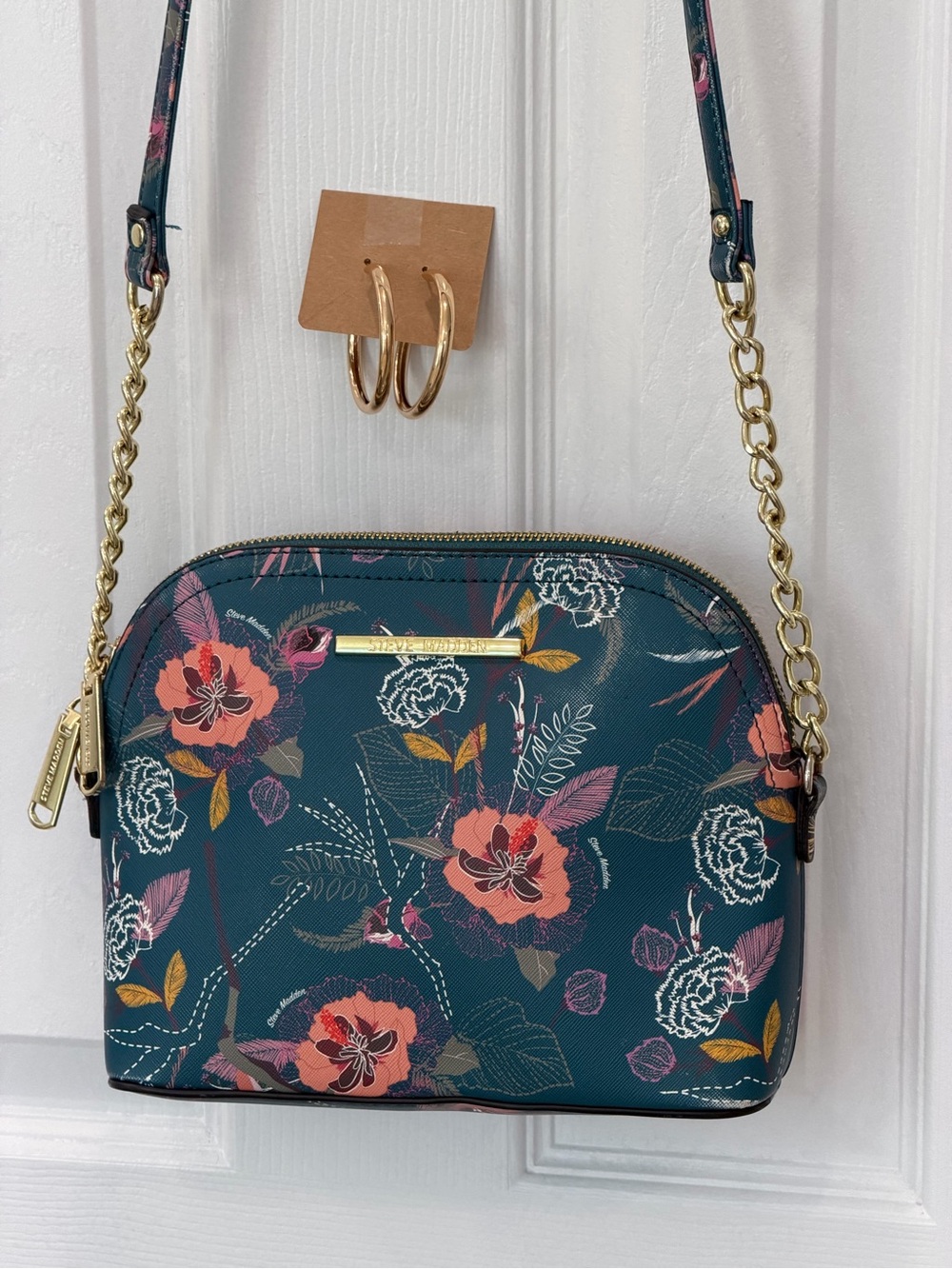 Steve Madden Teal Floral Crossbody with Gold Chain& earrings